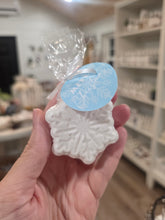 Load image into Gallery viewer, Snowflake Bath Bomb
